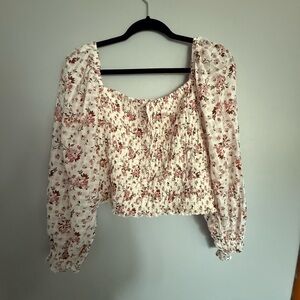American Eagle Outfitters Cream and Red Floral Blouse